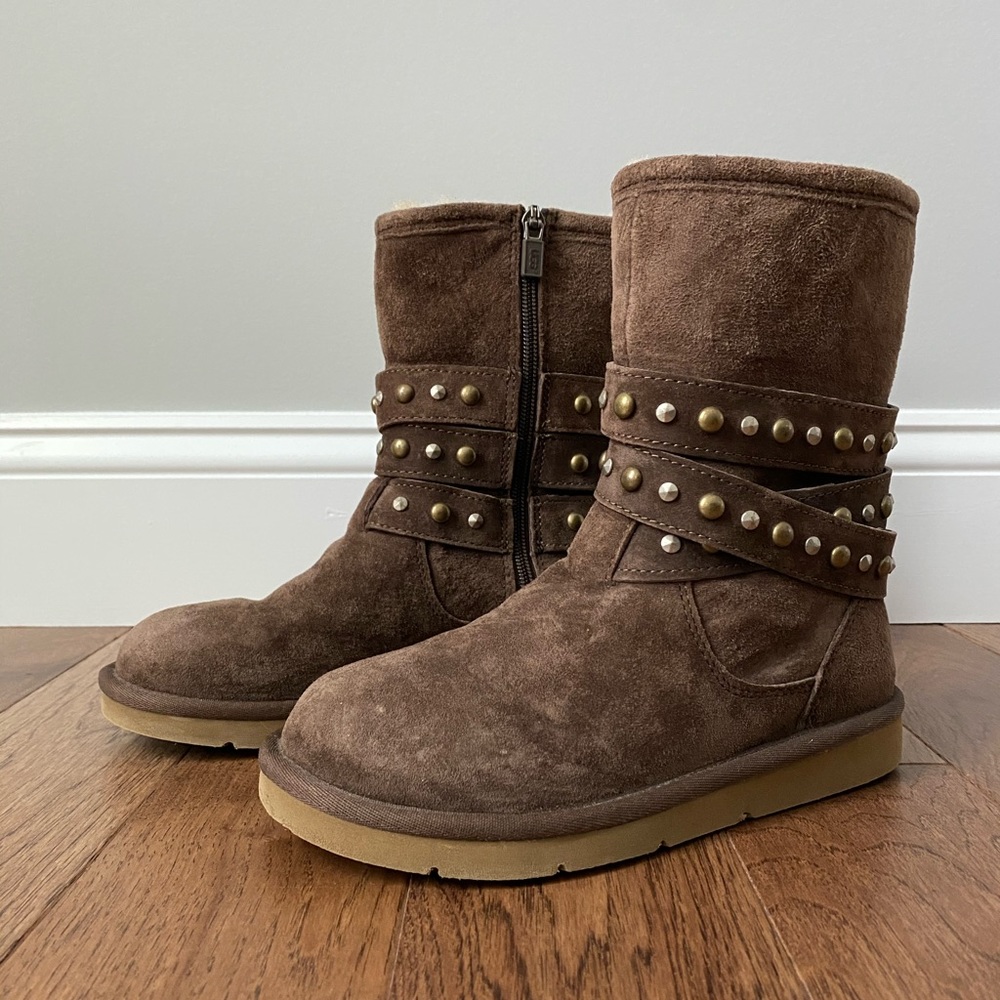 Women’s UGG boots size 5